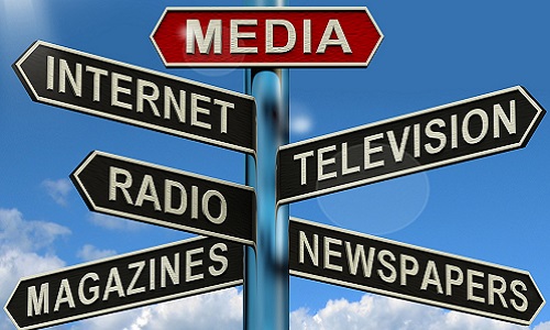 Les médias ont-ils une place trop importante en France ?