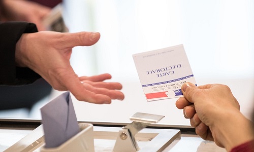 Entre les scandales de droite et de gauche, allez-vous voter intelligemment ?