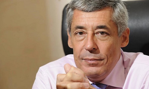 Si Fillon était retiré des Présidentielles, devrait-on le remplacer par Henri Guaino ?