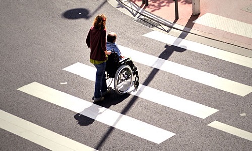 Êtes-vous pour ou contre une chaîne de télévision (voire un bouquet) qui sera animée par des personnes reconnues handicapées ?