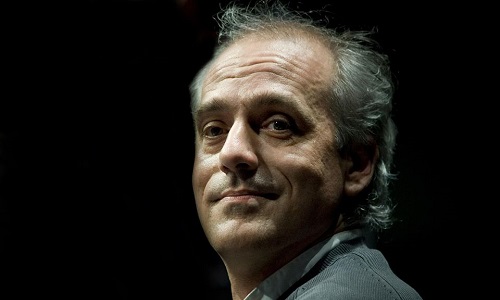 Philippe Poutou, élu président, obligerait-il  les banques à multiplier les guichets avec des personnels compétents derrière ?