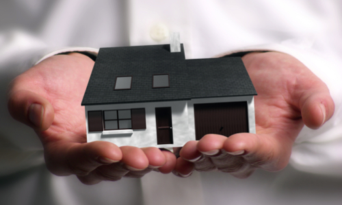 Faut-il, comme le prévoit François Fillon, contraindre les particuliers à passer par un agent immobilier pour vendre, acheter, ou louer, ainsi que pour gérer une copropriété?