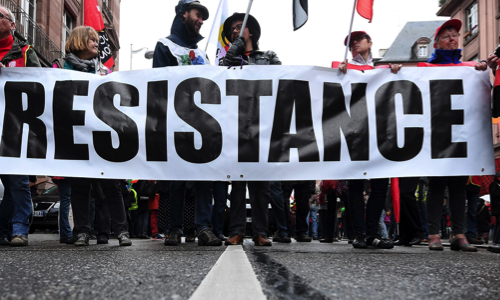 Obéirez-vous aux syndicats et partis qui vous suggèrent de voter Macron ?