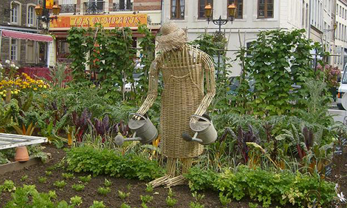 Seriez-vous prêt à faire pousser des légumes en milieu urbain pour qu'une entreprise en fasse des soupes ou jus pour vous sans additifs ni conservateurs ?