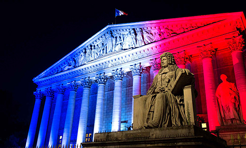 Seriez-vous d'accord pour que tous les partis politiques travaillent ensemble ?