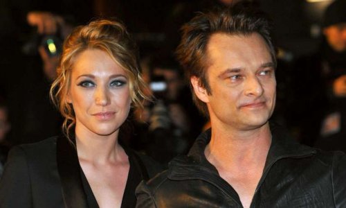 Laetitia Hallyday doit-elle donner une part d'héritage à Laura et David ?