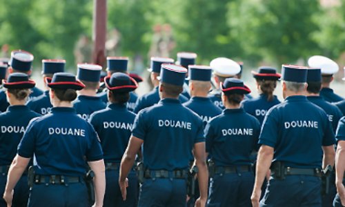 Seriez-vous d'accord pour que la France quitte l'espace Schengen et rétablisse le contrôle des entrées sur son territoire ?