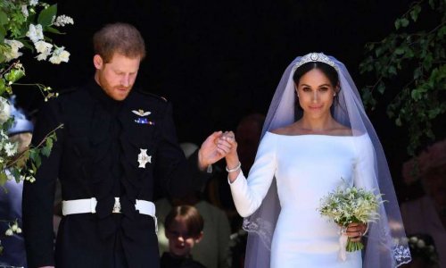 Quand vous voyez la monarchie Britannique et sa popularité en France regrettez-vous qu'elle n'existe plus en France ?