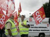 Etes-vous POUR ou CONTRE  la mise en place d'un service minimum en cas de grève des transports en commun ?